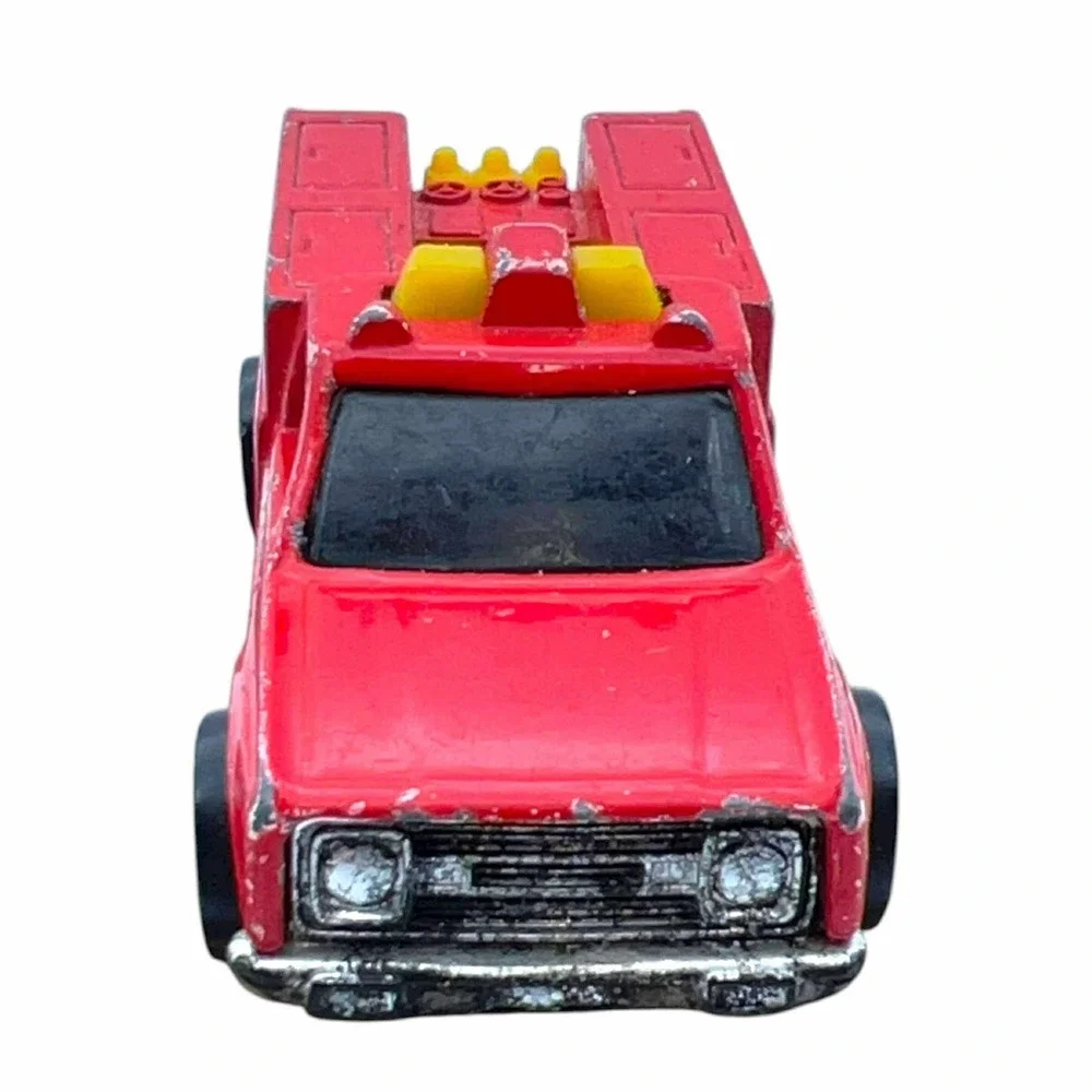 Hot Wheels‎ 1974 Emergency Unit Fire Truck Red Diecast Rescue Vehicle Malaysia